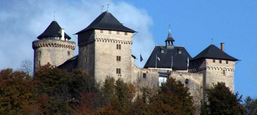 Le château de Malbrouck à Manderen est situé à 40 km d'Amnéville