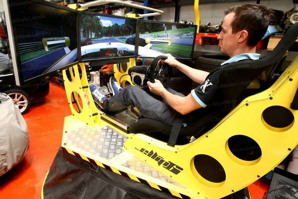 Simulateur de course du Paddock à Amnéville, le bar des passionnés de sport automobile