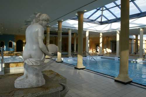 Dans un décor Rome Antique, la Villa Pompéi pour se détendre et se relaxer avec l'eau thermale d'Amnéville