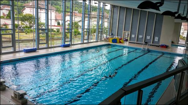 horaires-piscine-seremange et photo du bassin sportif